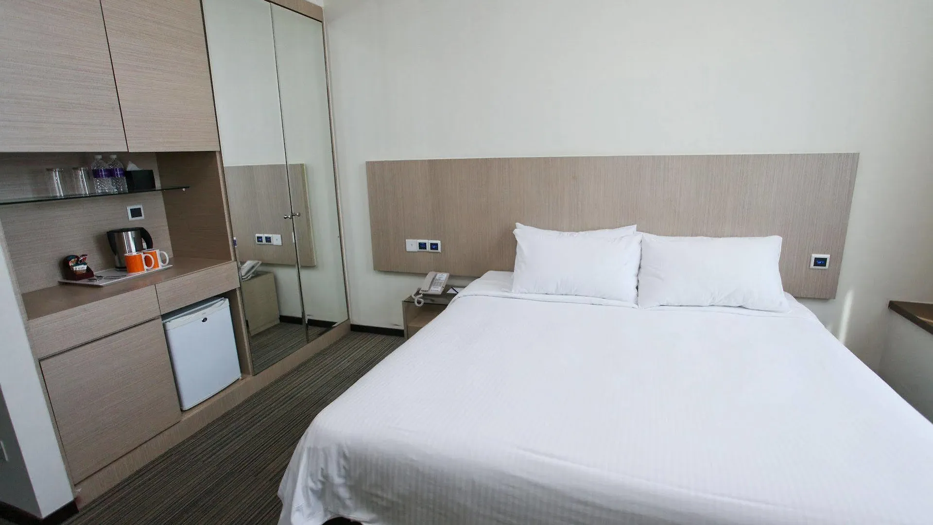 ***  Aqueen Hotel Lavender 싱가포르 싱가포르